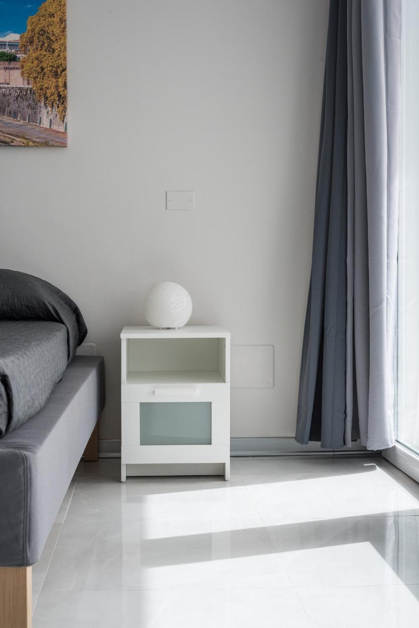 Travelershome Ciampino Airport Guesthouse 600M To Airport Luaran gambar
