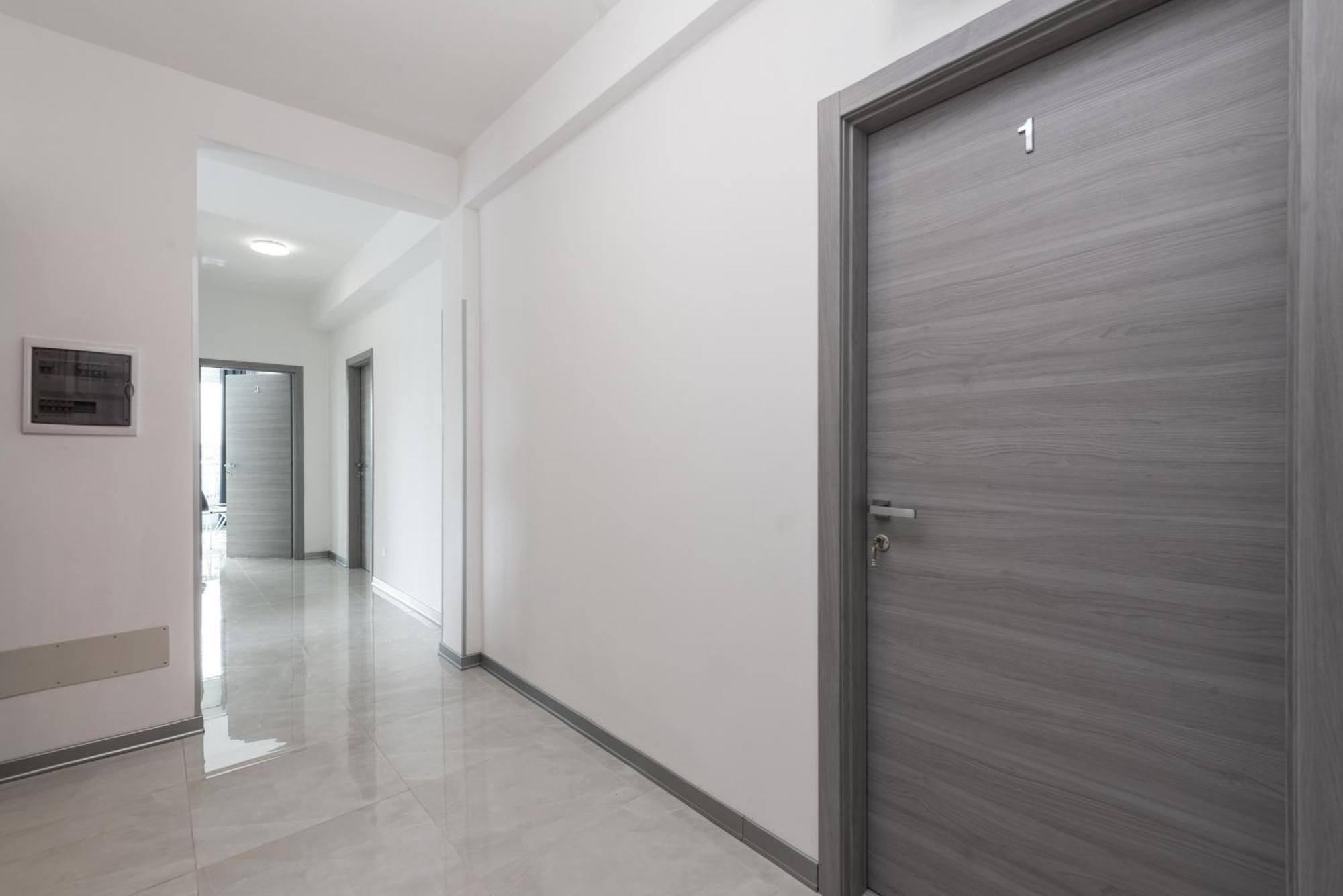 Travelershome Ciampino Airport Guesthouse 600M To Airport Luaran gambar