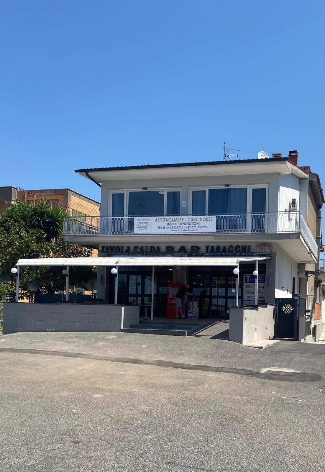 Travelershome Ciampino Airport Guesthouse 600M To Airport Luaran gambar